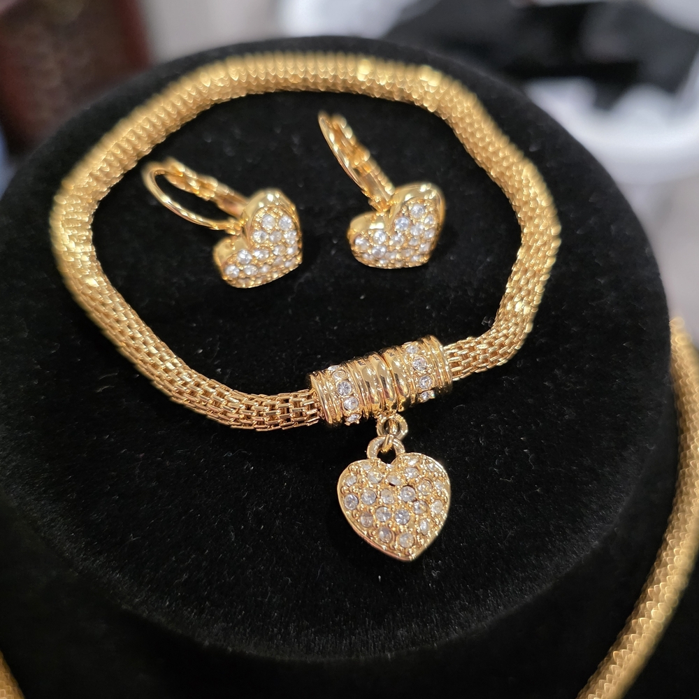 Vintage Pave Rhinestone Gold-tone Heart Jewelry Set w/ Magnetic Closures